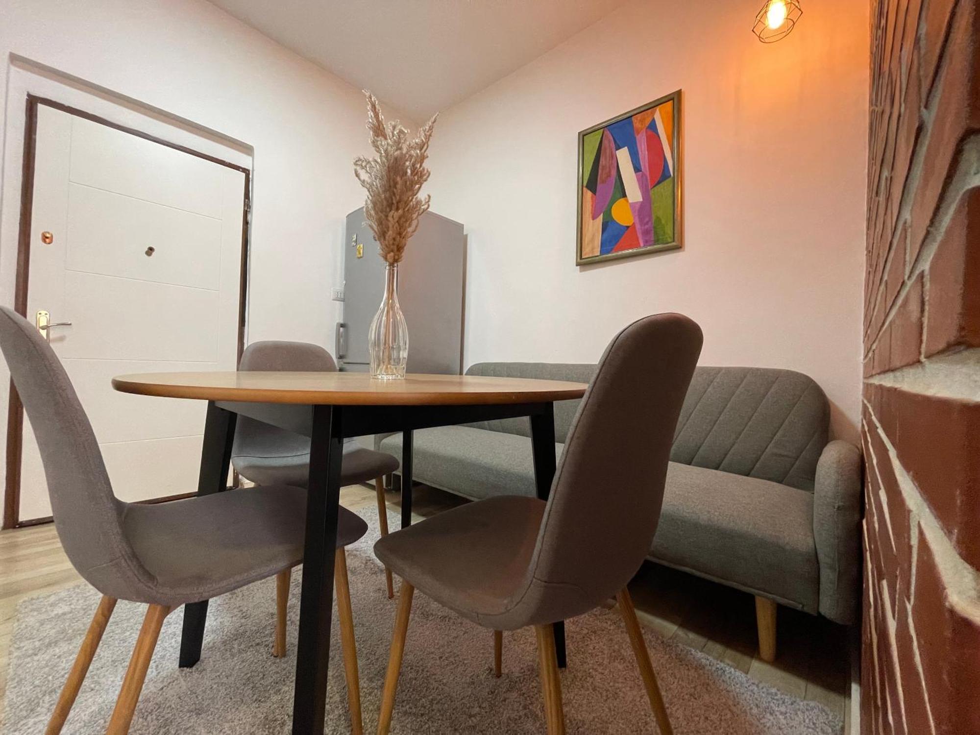 Myslym Shyri'S Apartments Tiran Oda fotoğraf