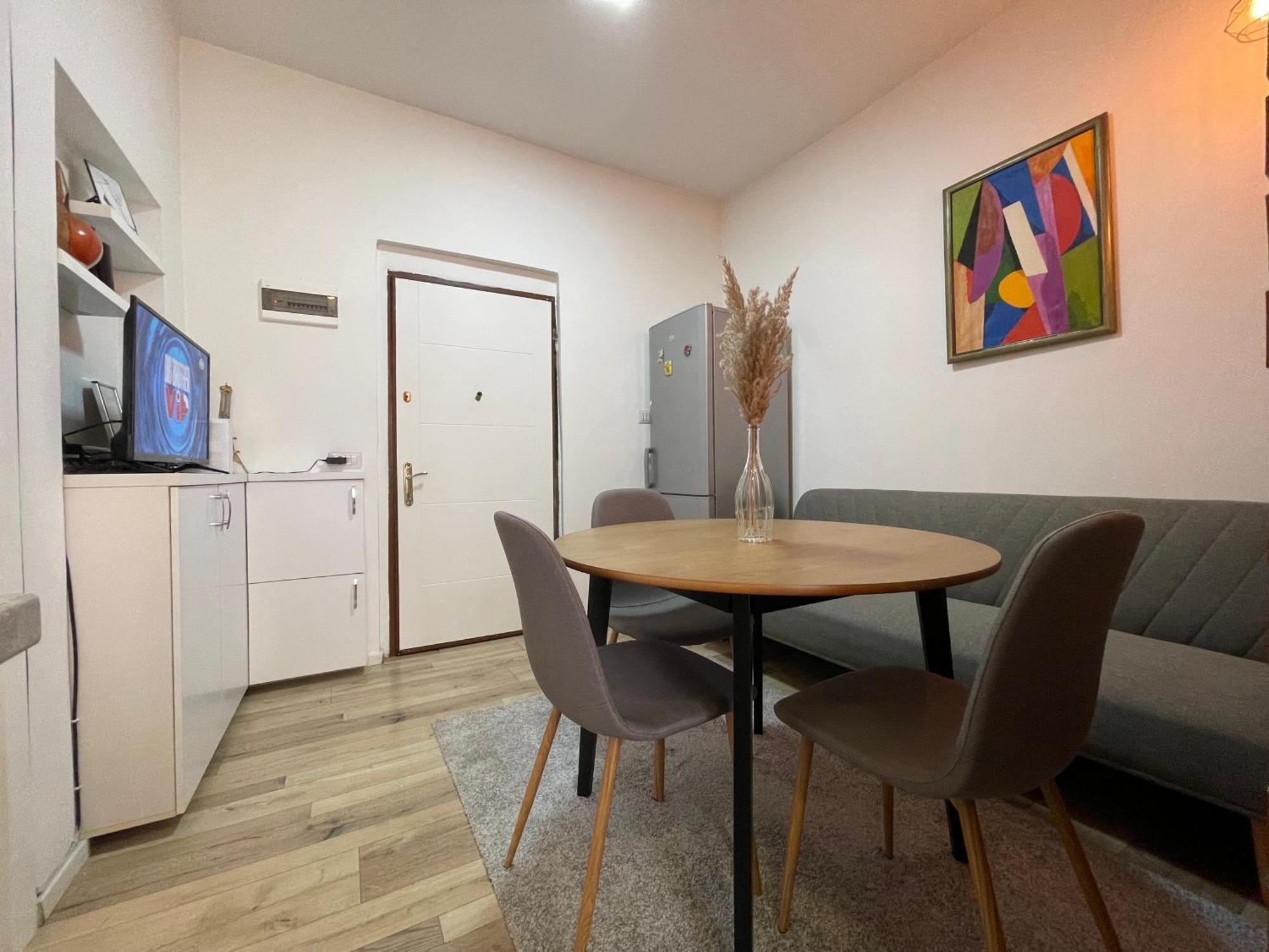 Myslym Shyri'S Apartments Tiran Oda fotoğraf